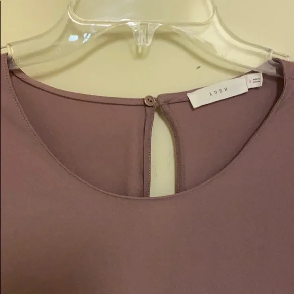 Lavender three-quarter sleeve ruffle blouse/M lush - Picture 3 of 3
